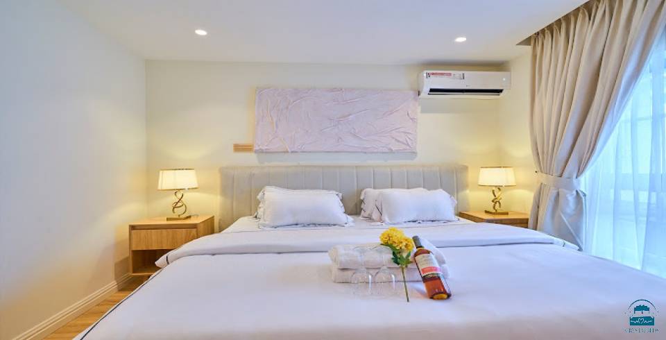 The Achebe One-Bedroom Apartment 